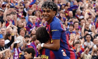 一场4-1，让弗里克创造历史，冠军恐无悬念：前2相差9分