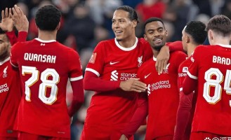 欧冠18决赛首回合深度解析：拜仁与马竞胜算较高，利物浦与巴萨悬念重重