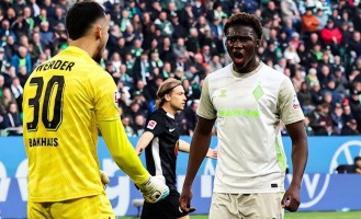 18岁德甲防线新星崛起，转会身价飙至4500万欧，引爆五大豪门争夺战