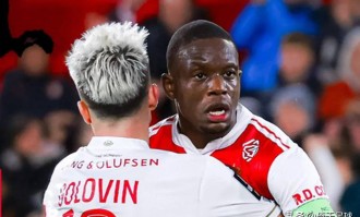 3-1！戈洛温在法甲整活儿！两分钟两次助攻，因向裁判鼓掌被罚下